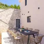 Green Horizon Sea Views Villa